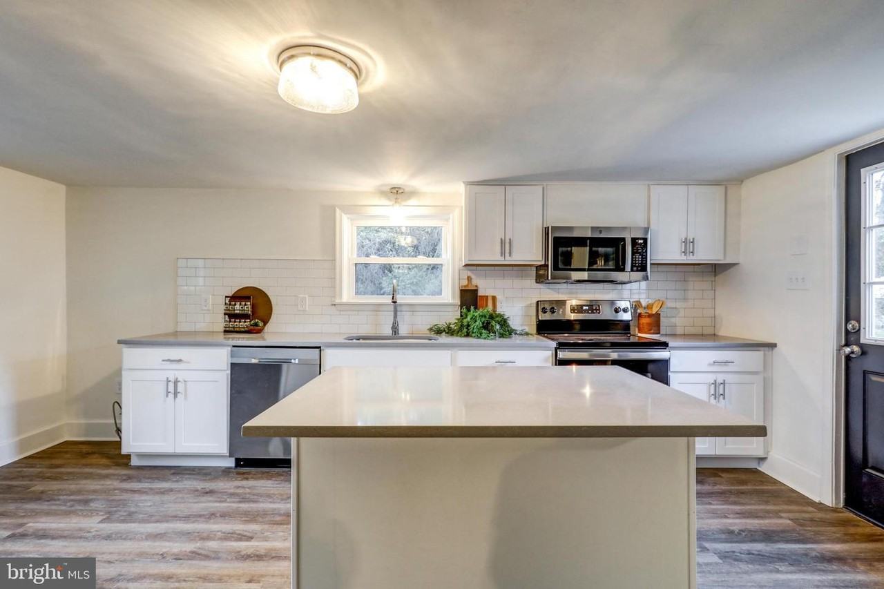 1675 Wabank Rd #1 - Photo 7 of 29