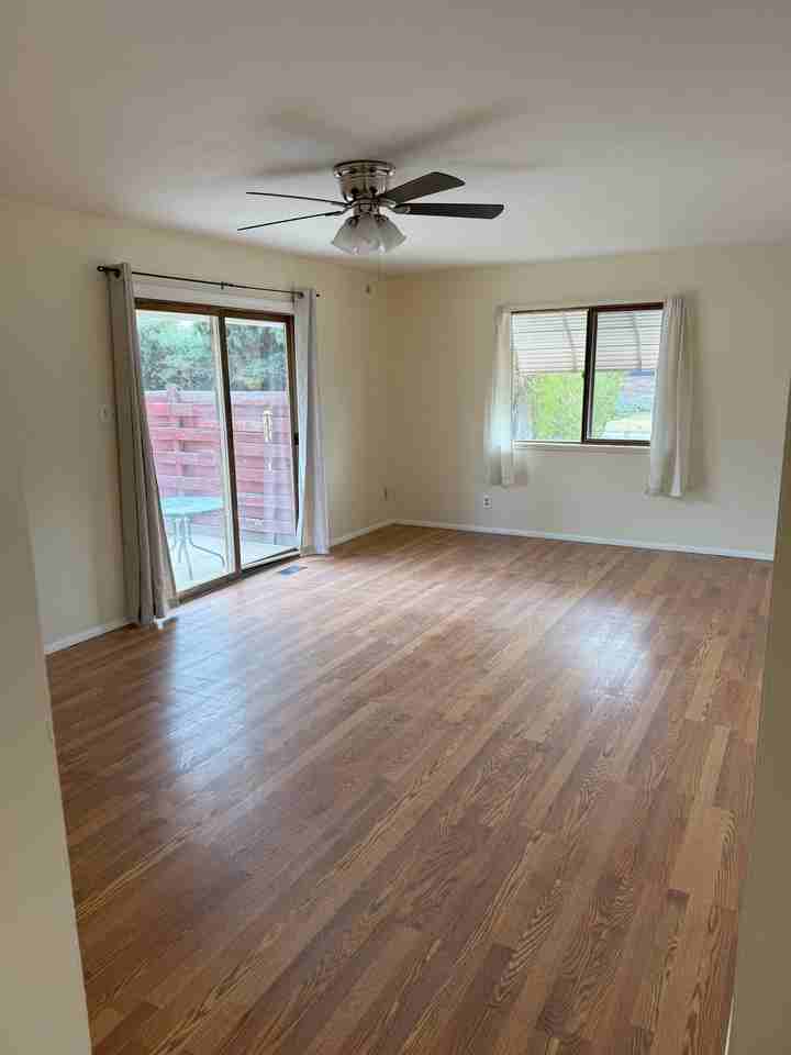 214 W Kennedy Ave #1 - Photo 5 of 14