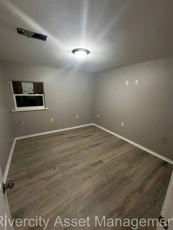 2146 Hunter Ave #1 - Photo 5 of 11
