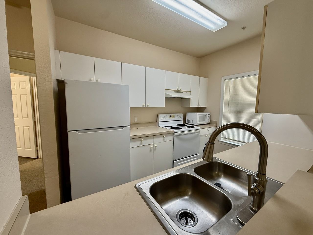 3701 Conroy Rd #1824 - Photo 4 of 31