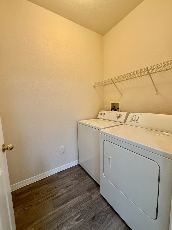3701 Conroy Rd #1824 - Photo 6 of 31