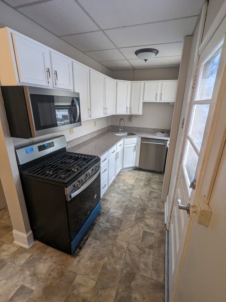 704 N Lime St #2 - Photo 2 of 23