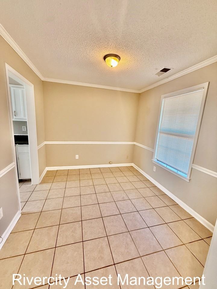 5417 Lock Bay Ln #1 - Photo 4 of 13