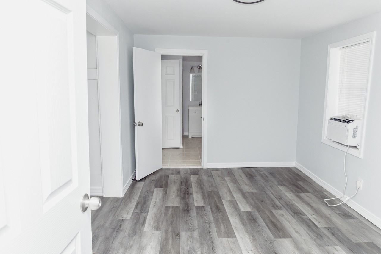 1614 Avenue M 1/2 Rear - Photo 3 of 11
