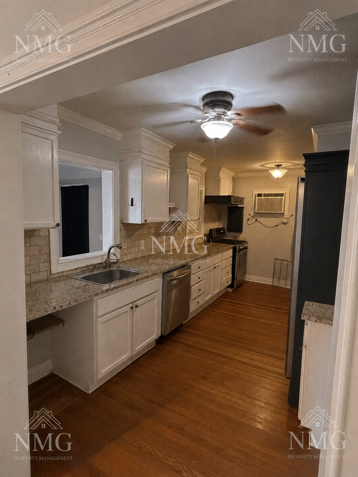310 Hartfield St #1 - Photo 4 of 14