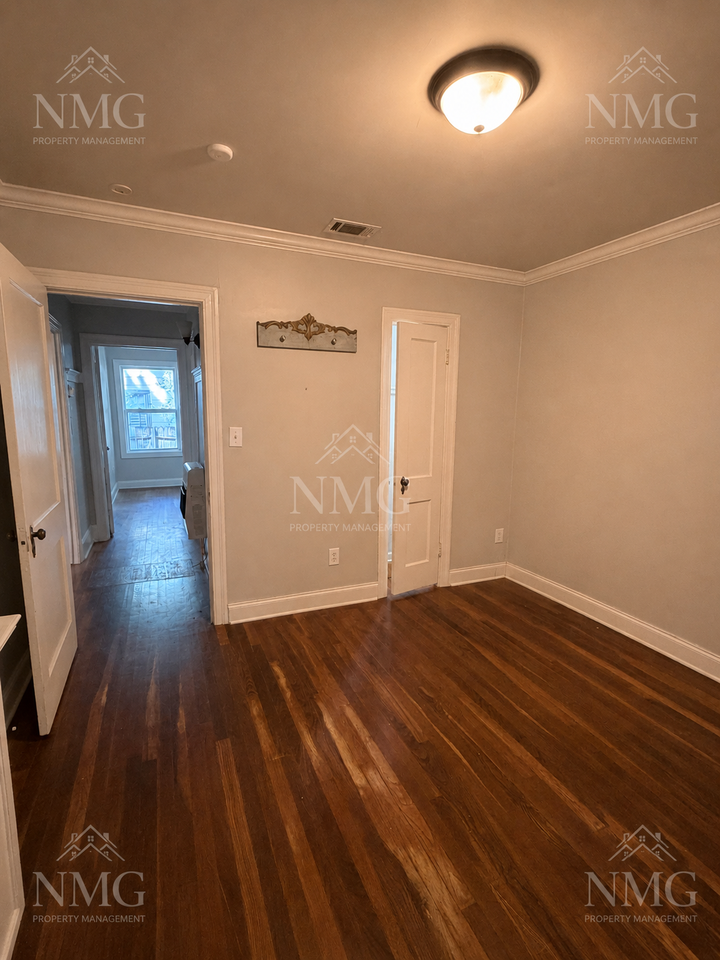 310 Hartfield St #1 - Photo 5 of 14