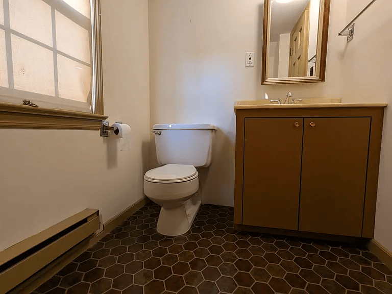 421 Wayne Ter #1 - Photo 5 of 17