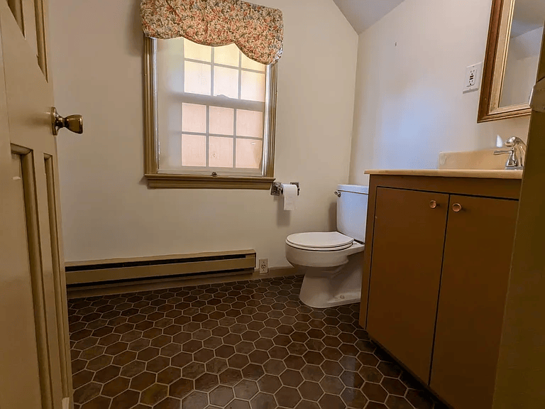 421 Wayne Ter #1 - Photo 7 of 17