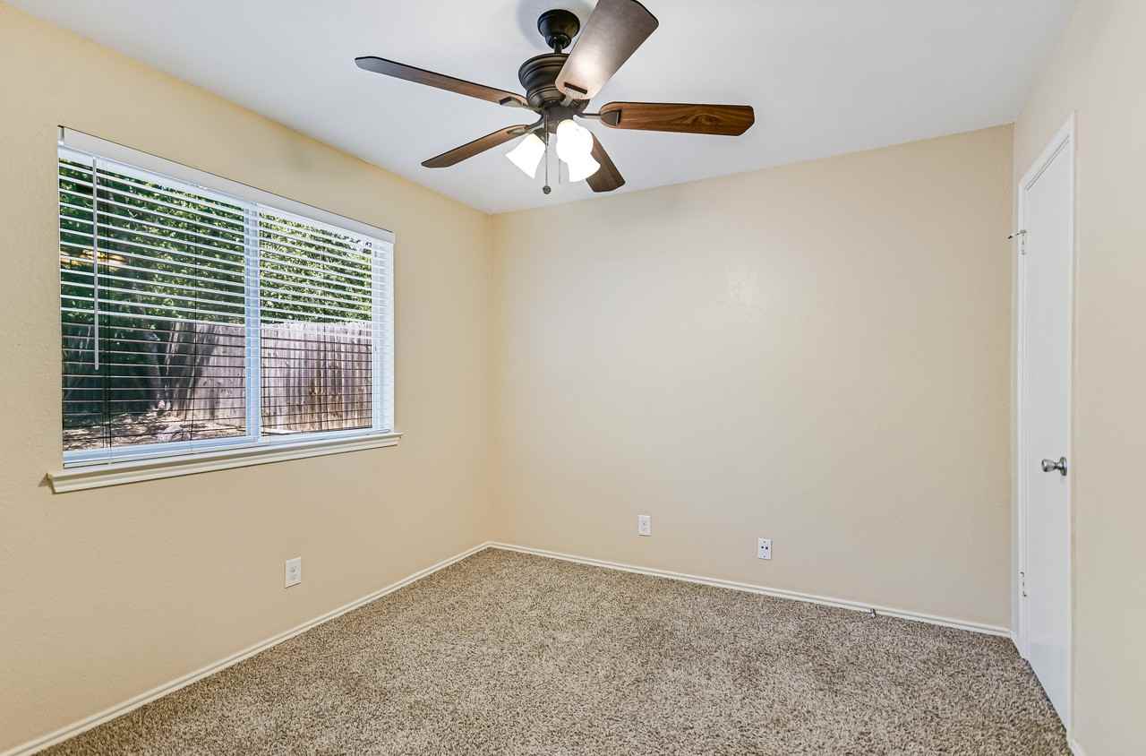 519 Cutty Trl #B - Photo 5 of 10