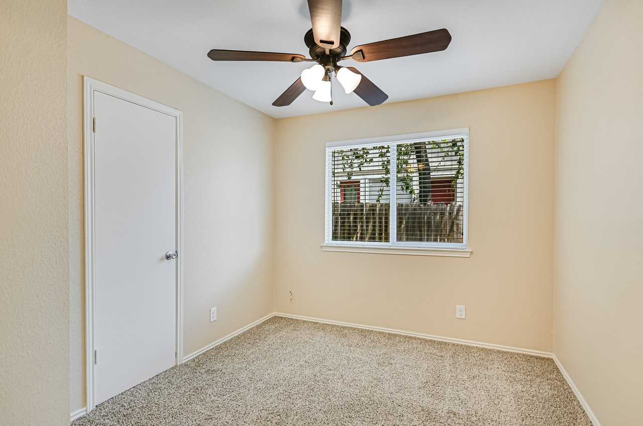 519 Cutty Trl #B - Photo 6 of 10