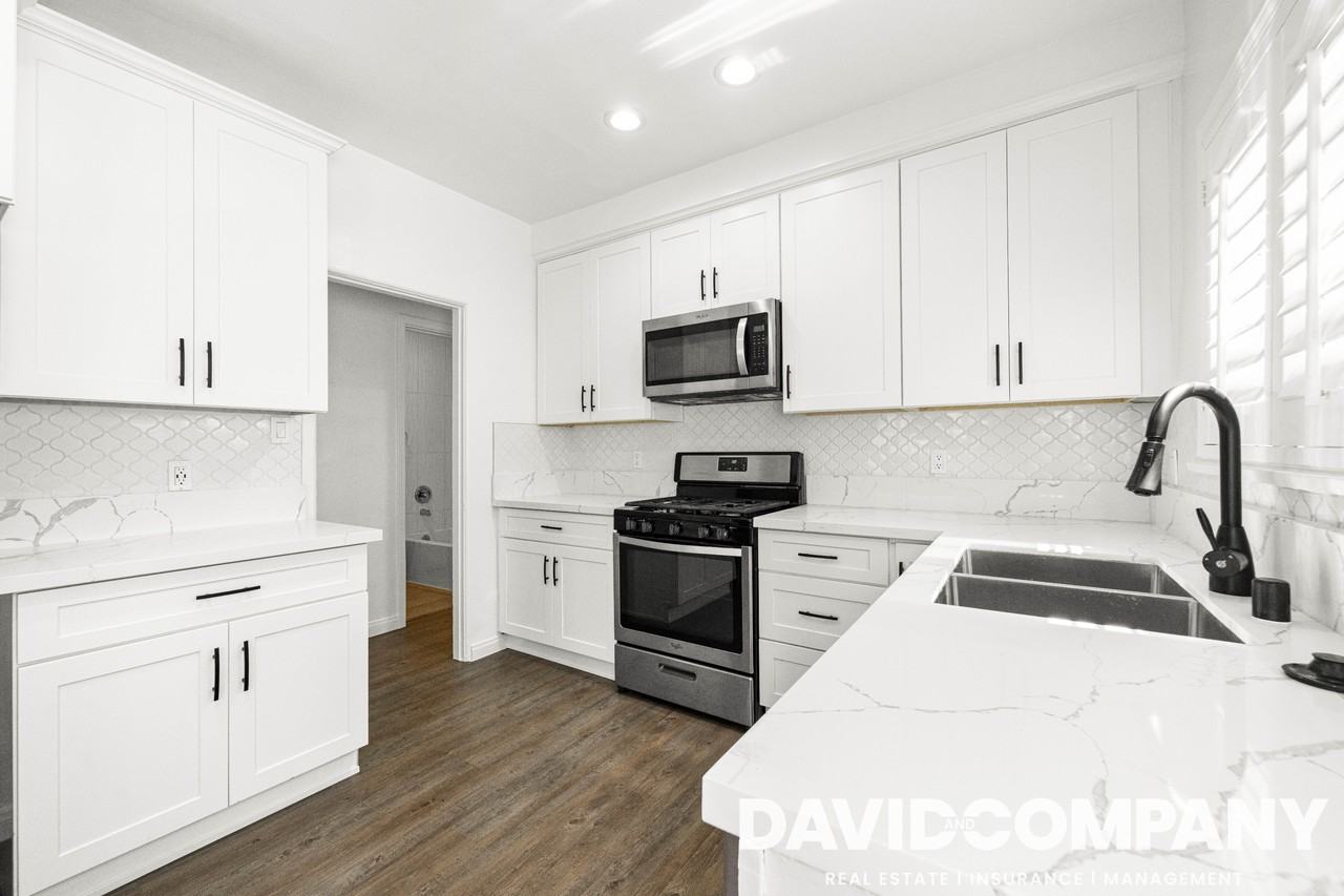2216 S Marvin Ave #2216 - Photo 2 of 11