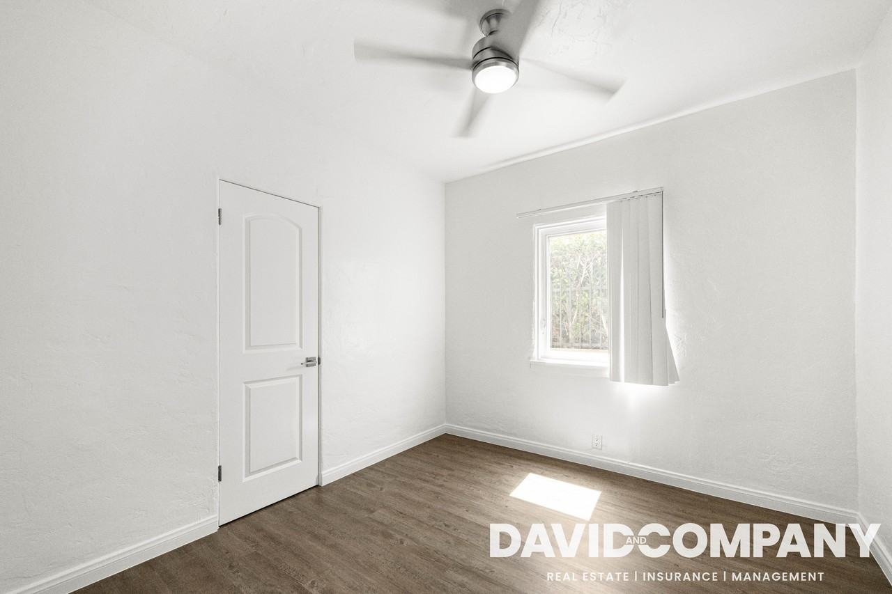 2216 S Marvin Ave #2216 - Photo 5 of 11