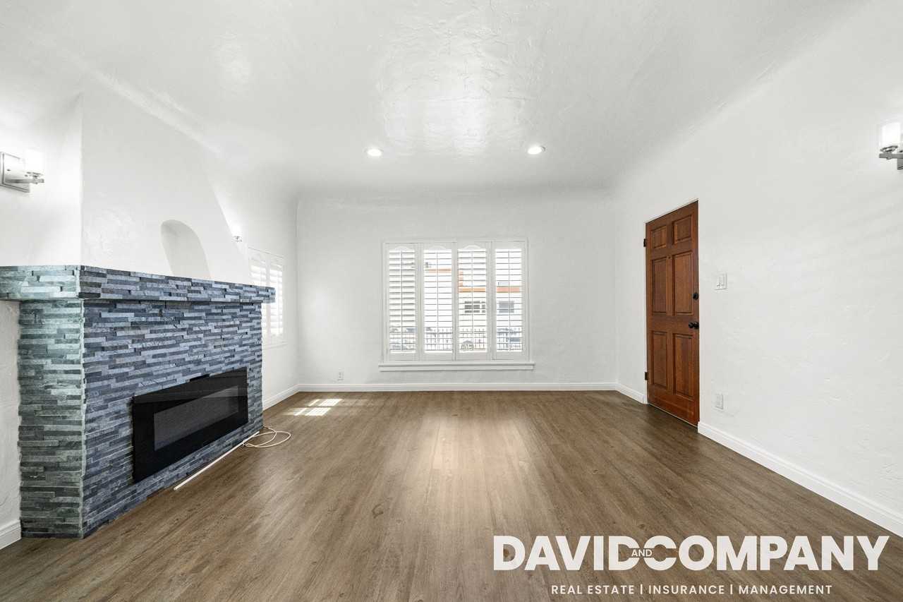 2216 S Marvin Ave #2216 - Photo 7 of 11