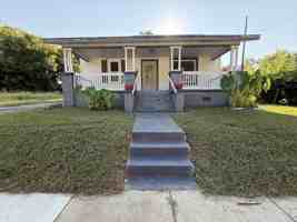 featured image of 657 27th St Sw #1