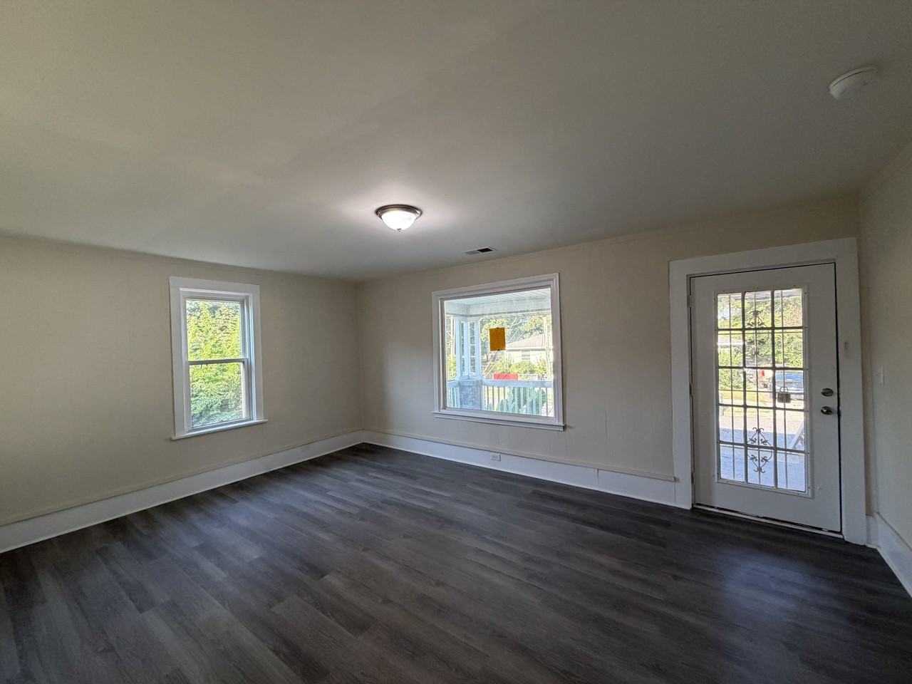 657 27th St Sw #1 - Photo 3 of 10