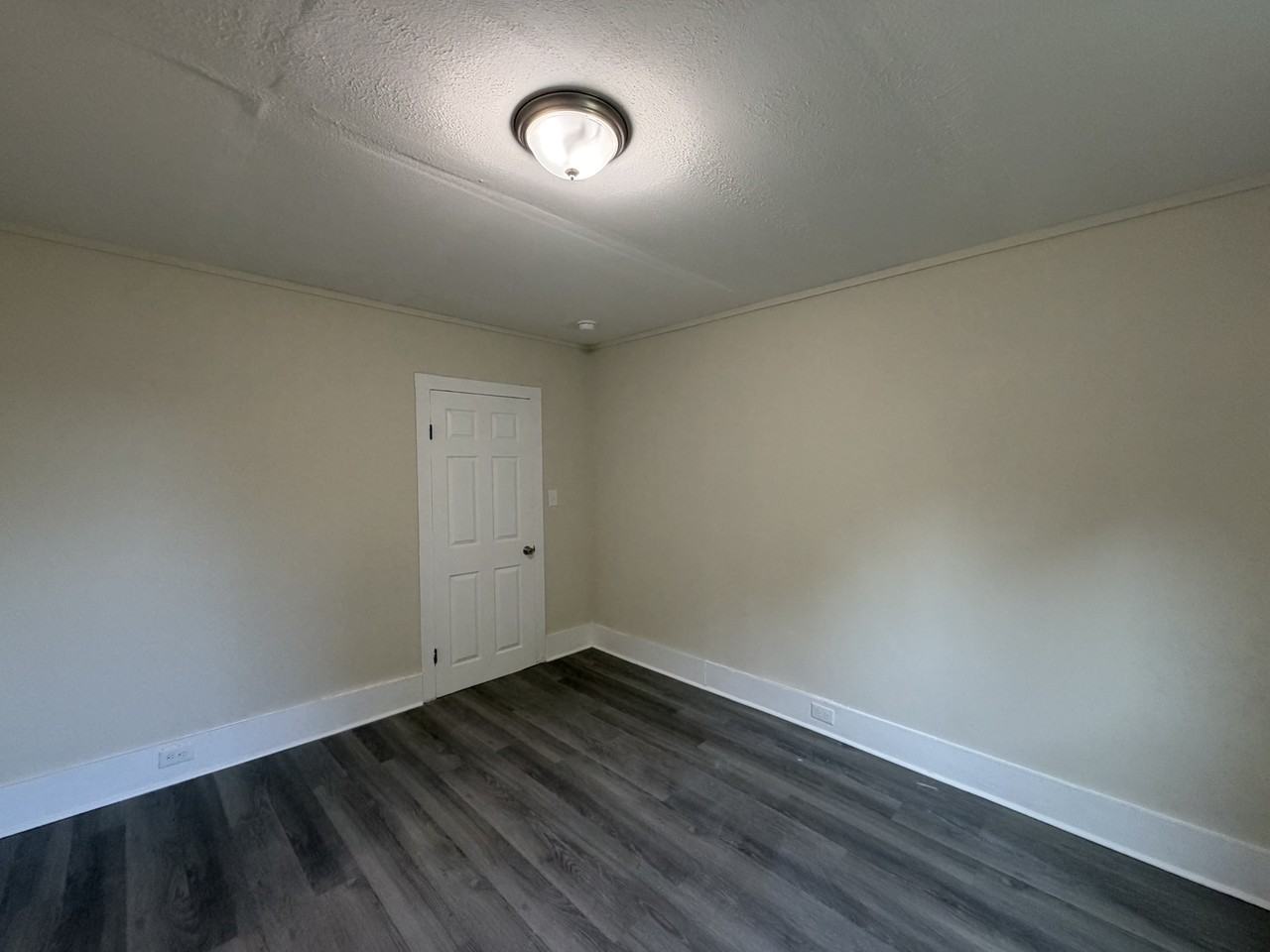 657 27th St Sw #1 - Photo 7 of 10