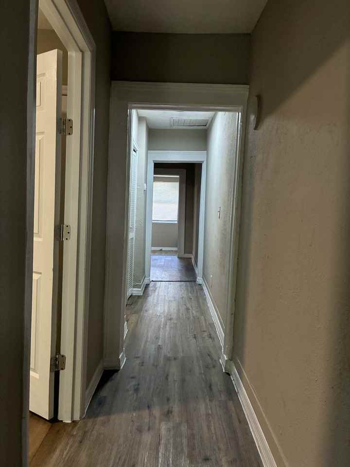 3309 N Pearl St #1 - Photo 5 of 10