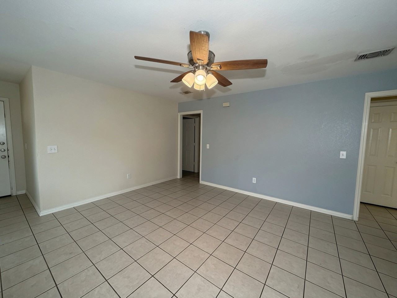 931 S Farmington Rd #1 - Photo 2 of 15