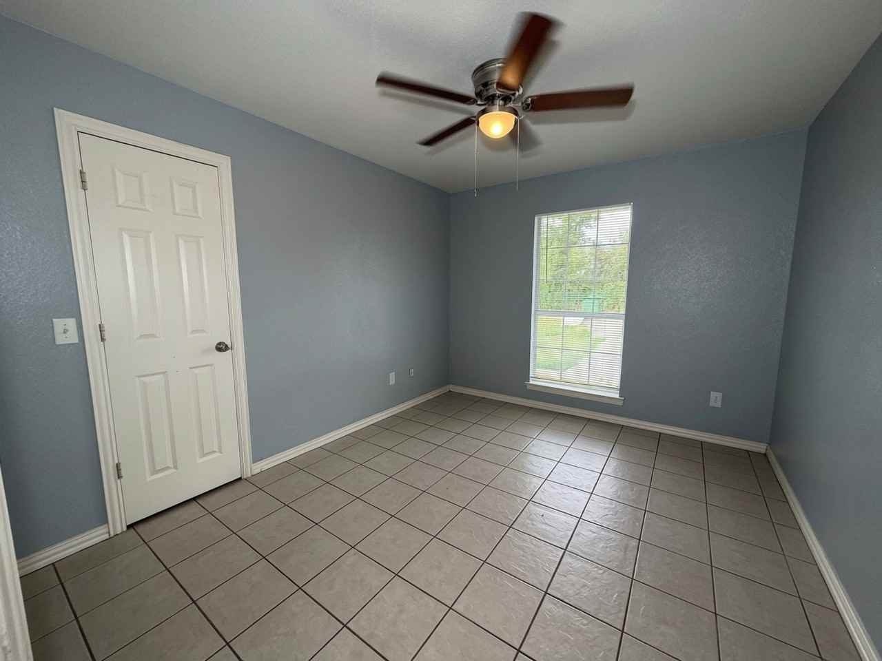 931 S Farmington Rd #1 - Photo 7 of 15