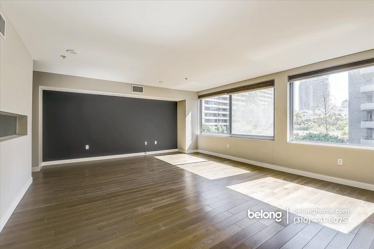 901 S Flower St #410 - Photo 4 of 35