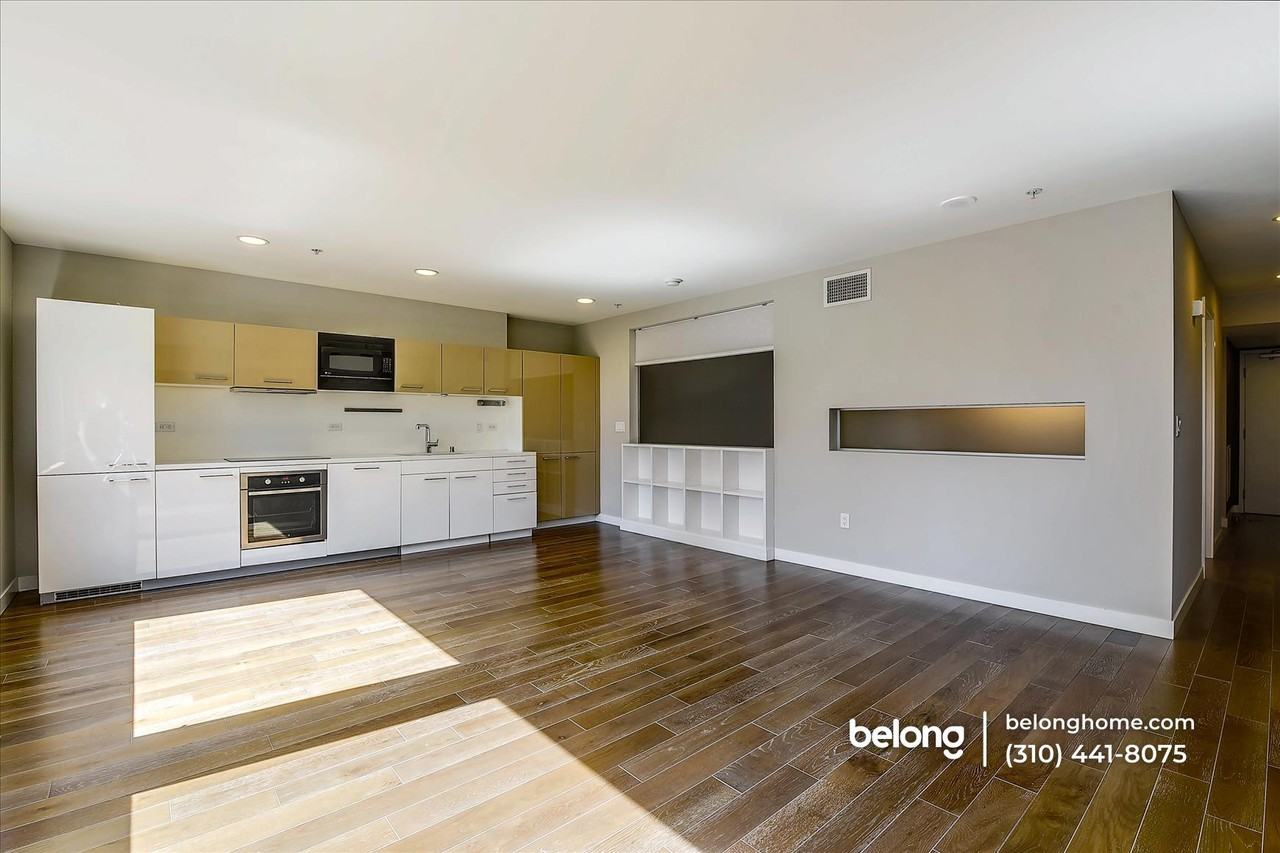 901 S Flower St #410 - Photo 7 of 35