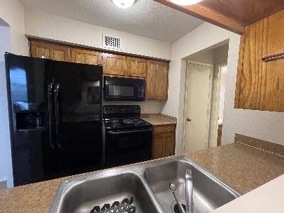 5516 Lewis Ct #C - Photo 3 of 23
