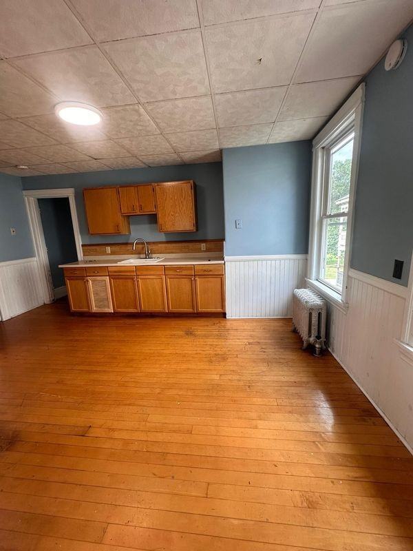 144 Elm St - Photo 6 of 17