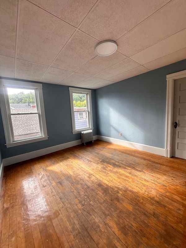 144 Elm St - Photo 7 of 17