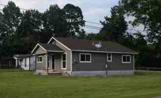 featured image of 713 S Fenner Ave