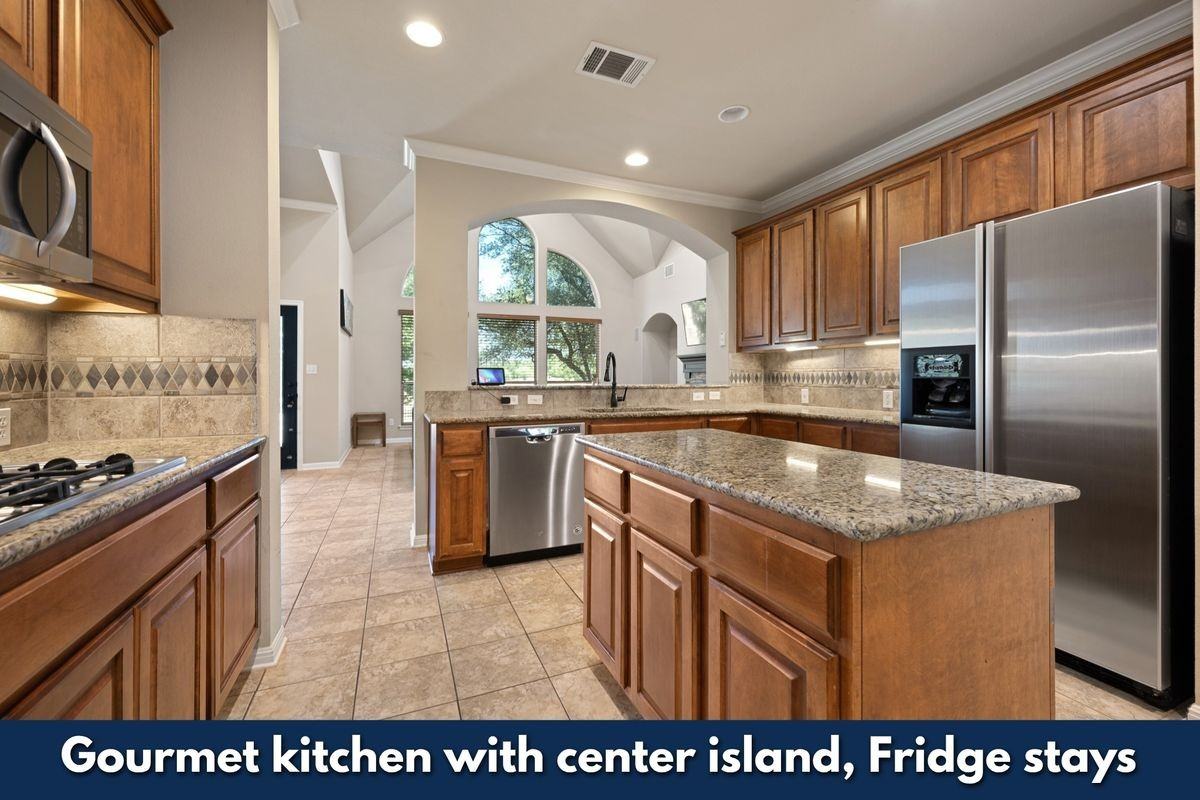 22140 Rose Grass Ln - Photo 4 of 38