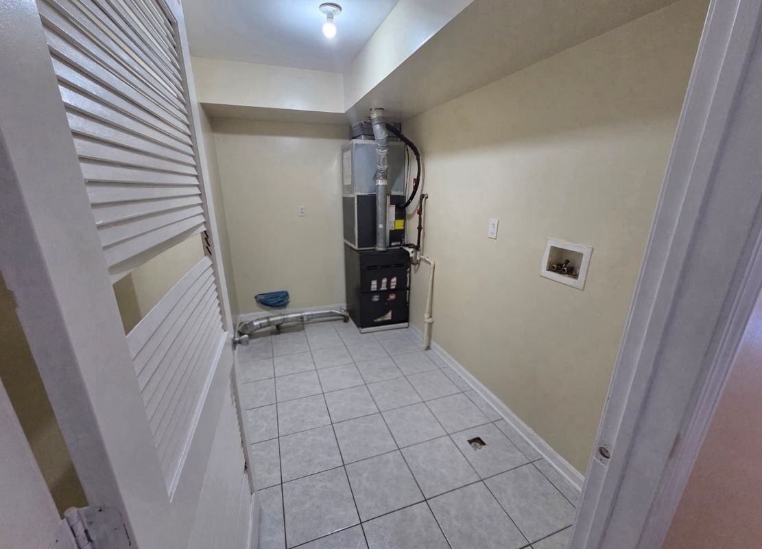 128 Osborne Ter - Photo 4 of 11