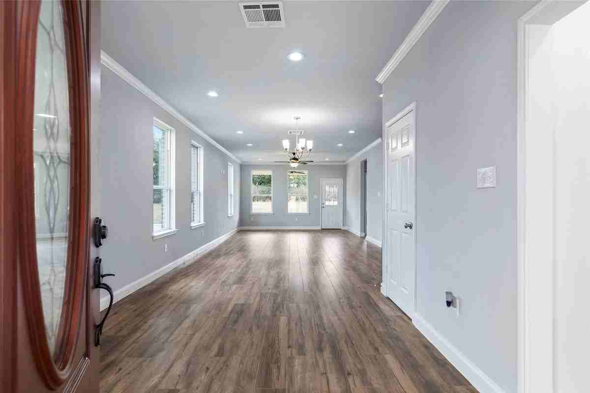 7655 Ameswood Rd - Photo 2 of 29