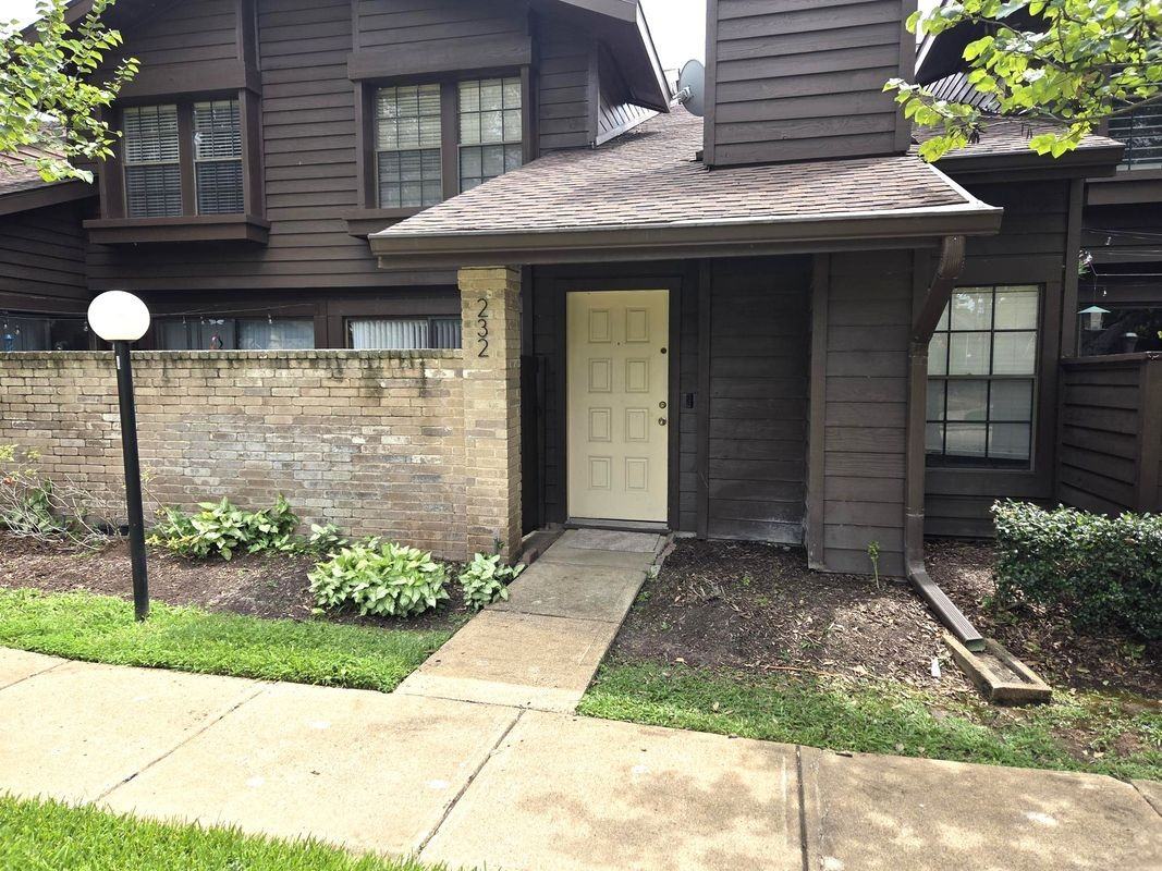 2611 Grants Lake Blvd ##Unit