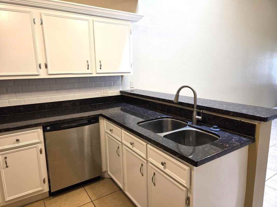 2611 Grants Lake Blvd - Photo 7 of 16