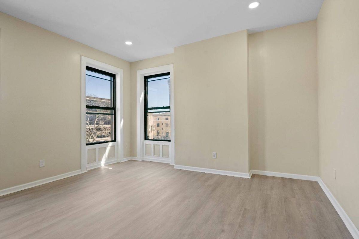 170 Washington Ave Apt 2a - Photo 4 of 7