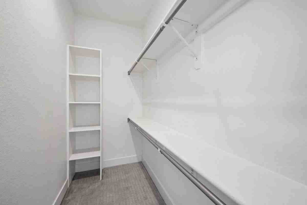 1240 Tennyson St - Photo 7 of 28