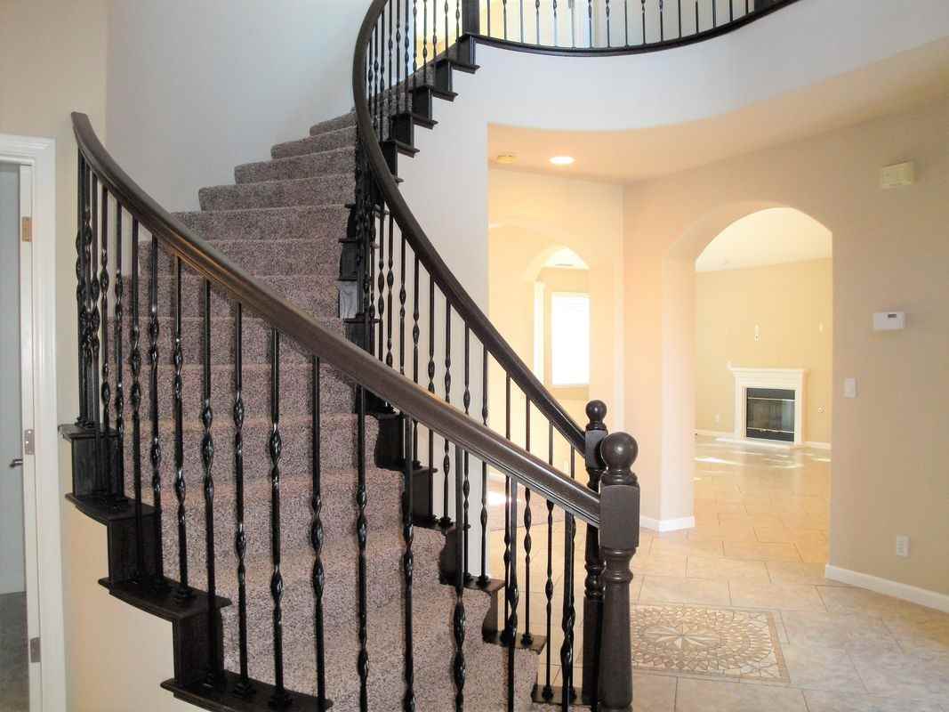 140 Nabor Ct - Photo 3 of 17