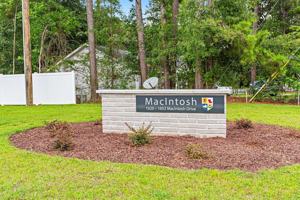 featured image of 1628 MacIntosh Drive, Unit 1628