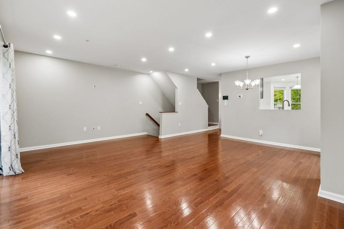 10737 Kitchener Ct - Photo 5 of 24