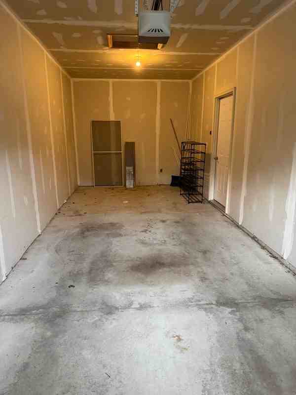 3695 Eagle Creek Dr - Photo 3 of 3