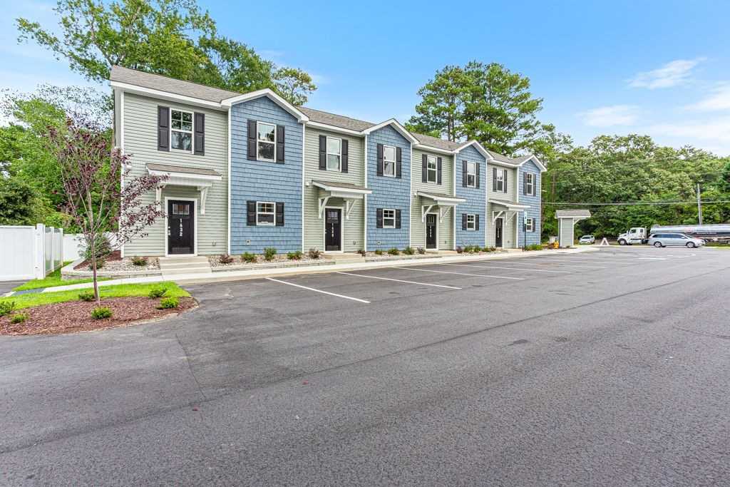 1640 MacIntosh Drive, Unit 1640 - Photo 4 of 12