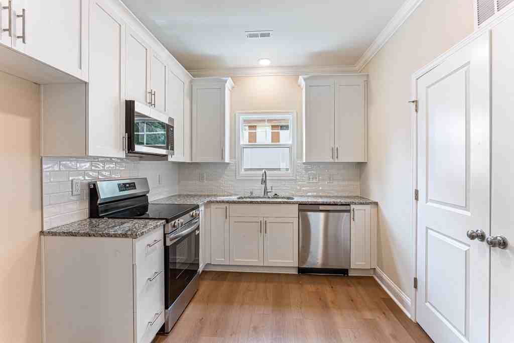1648 MacIntosh Drive, Unit 1648 - Photo 6 of 12