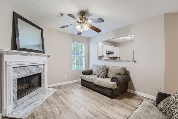 5485 Tunbridge Wells Rd - Photo 2 of 9