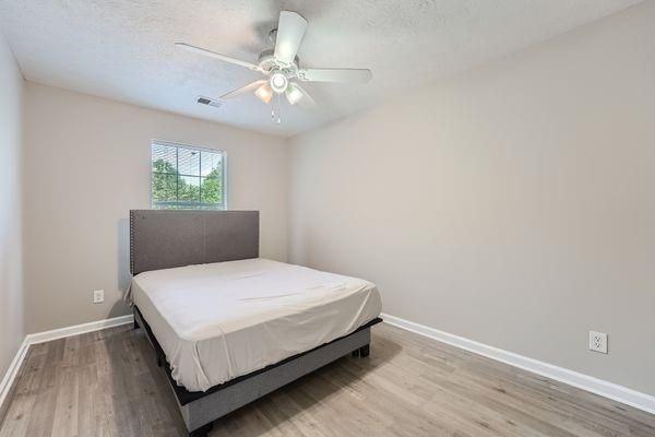 5485 Tunbridge Wells Rd - Photo 7 of 9