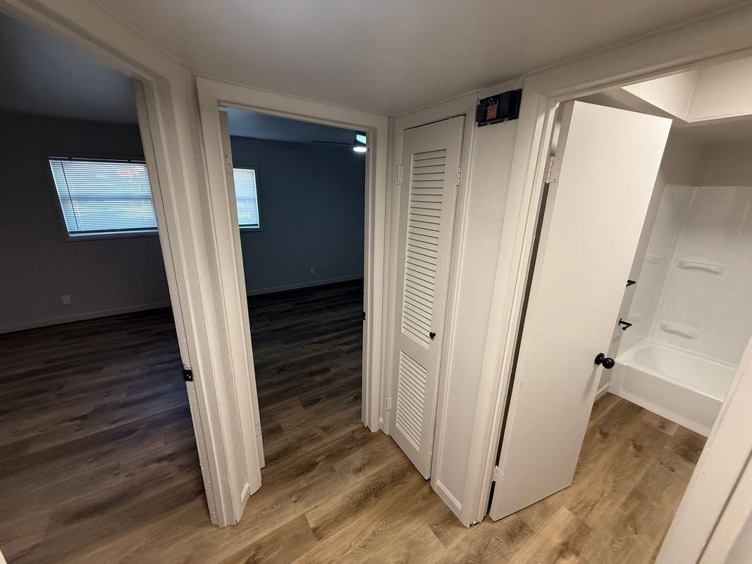 8136 Troost Ave - Photo 7 of 13