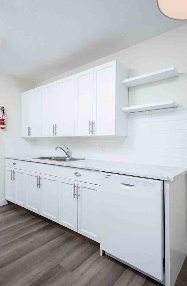 Glenridge Apts - Photo 3 of 21