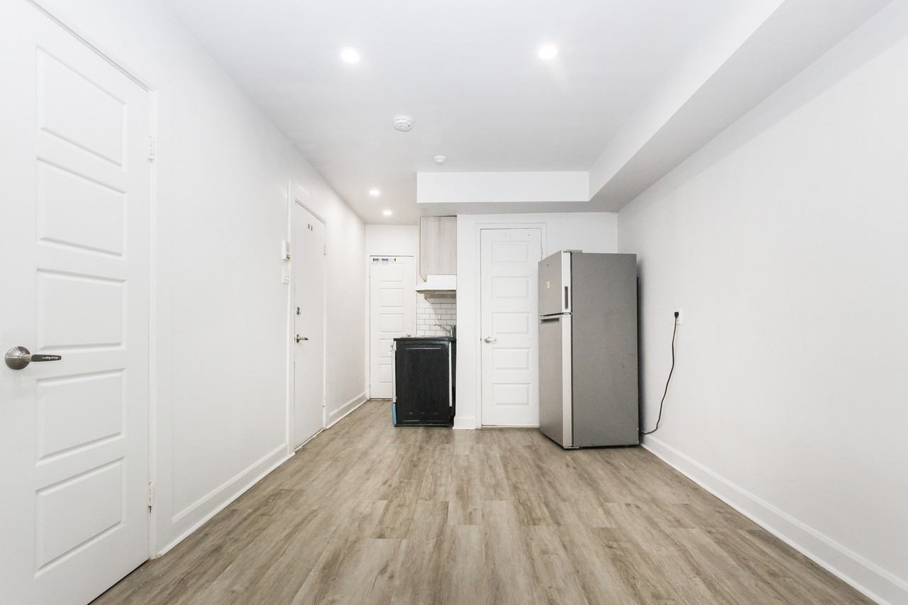 7025 Stuart - Photo 4 of 26
