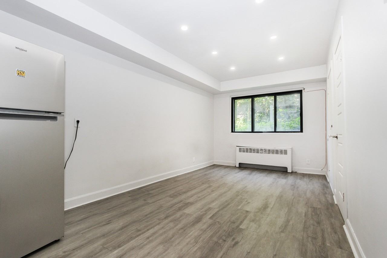 7025 Stuart - Photo 6 of 26