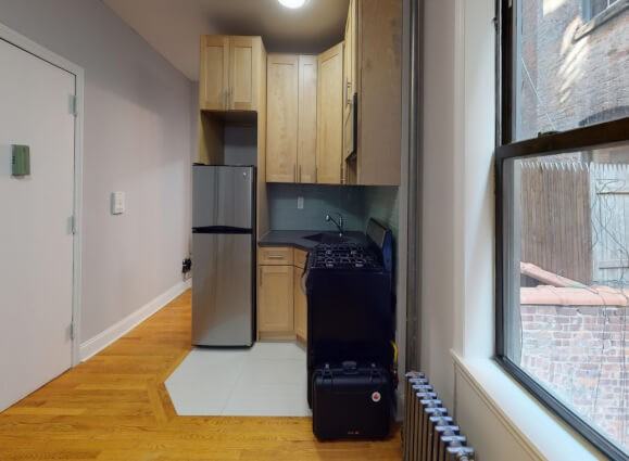 236 E 13th St #240-006 - Photo 4 of 11