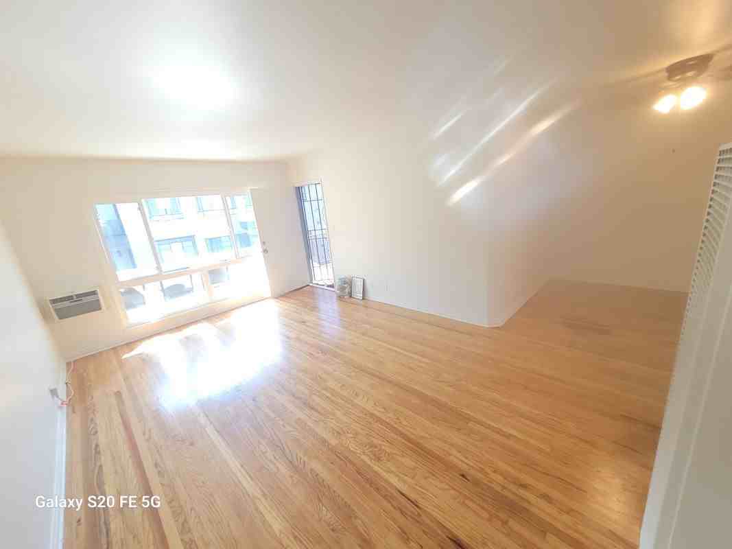 4159 Somerset Dr - Photo 2 of 9